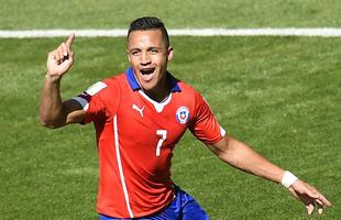 Imagens do gol de Alexis Snchez, do Chile, sobre o Brasil