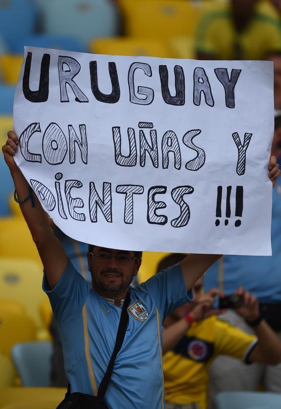 Imagens dos torcedores no jogo entre Colmbia e Uruguai