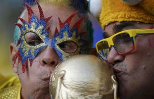 Imagens dos torcedores no jogo entre Colmbia e Uruguai