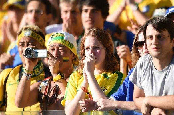 Torcedores ficaram apreensivos com jogo difcil que s foi decidido no pnaltis