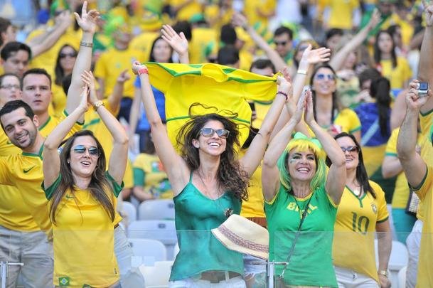 Torcedores ficaram apreensivos com jogo difcil que s foi decidido no pnaltis