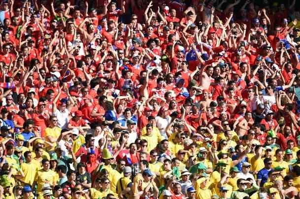 Torcedores ficaram apreensivos com jogo difcil que s foi decidido no pnaltis