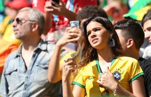 Quem tambm esbanjou beleza foi a namorada de Neymar, Bruna Marquezine 