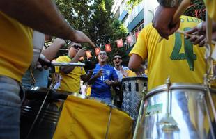 Muita festa na Savassi para acompanhar jogo decisivo na Copa do Mundo no Brasil