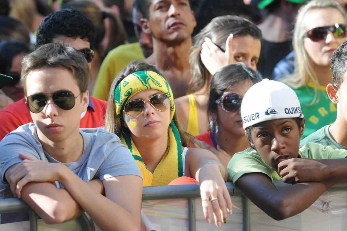 Muita festa na Savassi para acompanhar jogo decisivo na Copa do Mundo no Brasil