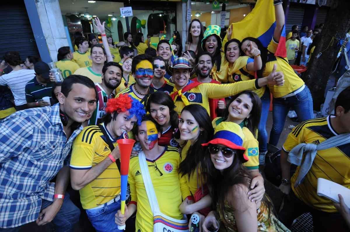 Muita festa na Savassi para acompanhar jogo decisivo na Copa do Mundo no Brasil