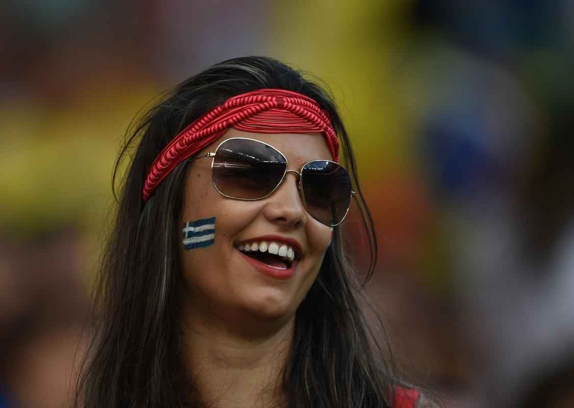 Belas mulheres acompanharam a partida entre Costa Rica e Grcia
