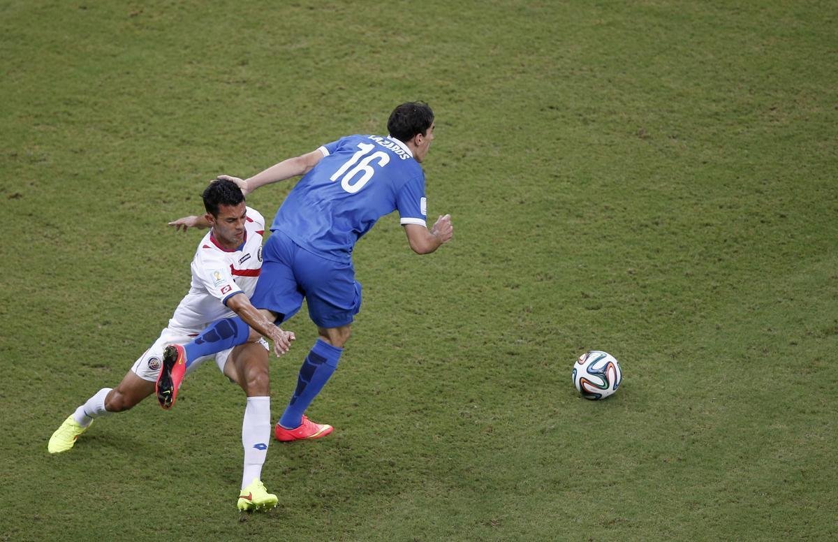 Selees se enfrentam na Arena Pernambuco por uma vaga nas quartas de final da Copa