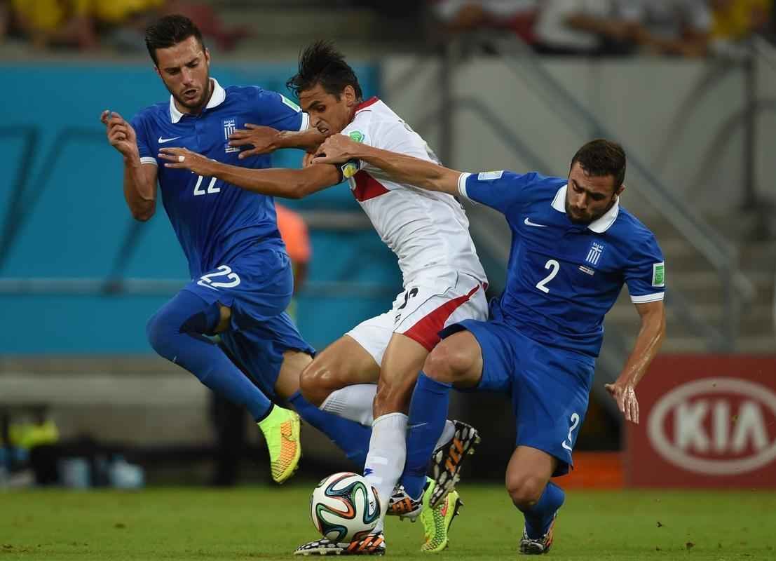 Selees se enfrentam na Arena Pernambuco por uma vaga nas quartas de final da Copa