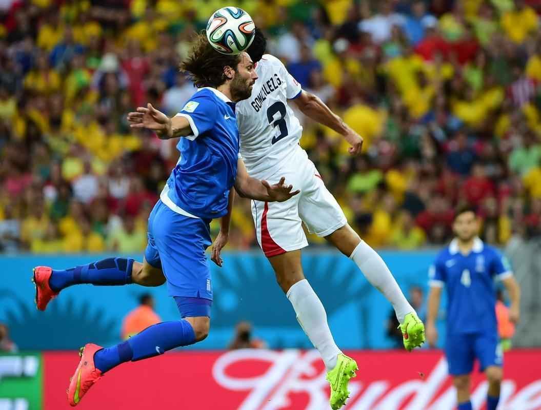 Selees se enfrentam na Arena Pernambuco por uma vaga nas quartas de final da Copa