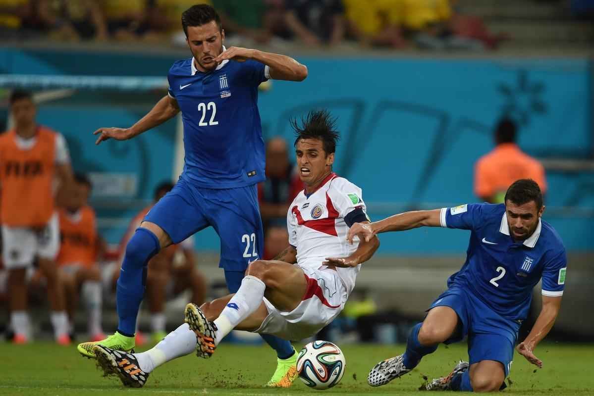 Selees se enfrentam na Arena Pernambuco por uma vaga nas quartas de final da Copa