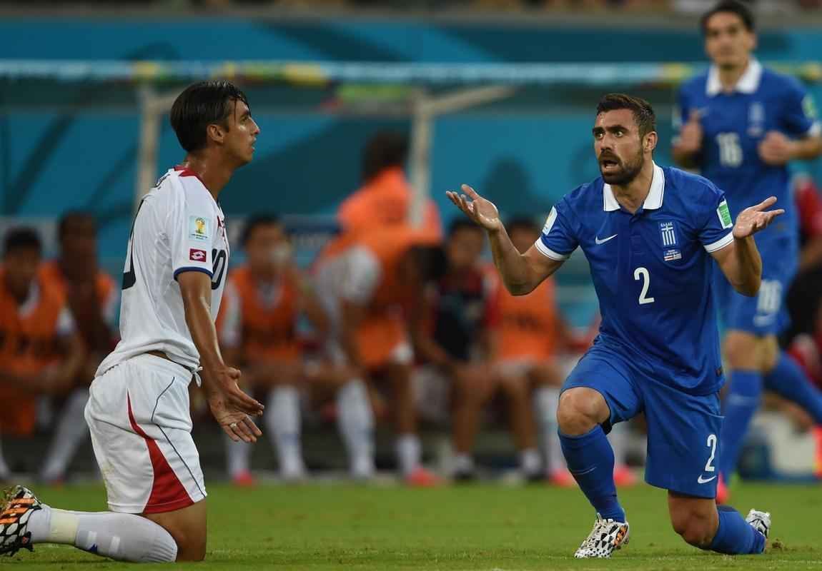 Selees se enfrentam na Arena Pernambuco por uma vaga nas quartas de final da Copa