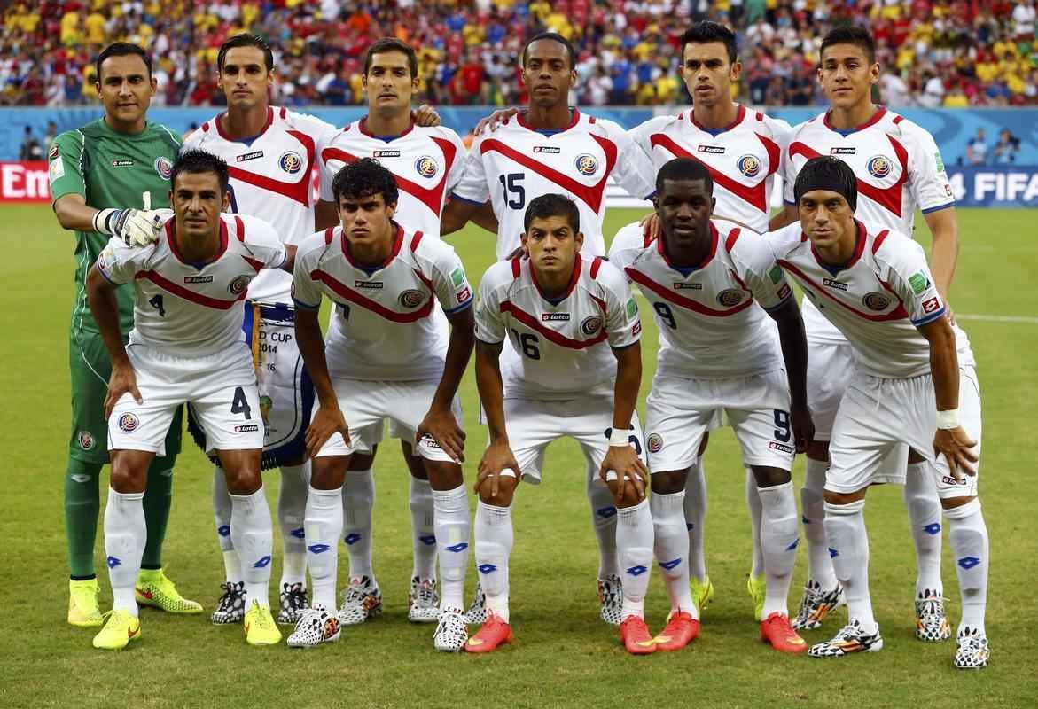 Selees se enfrentam na Arena Pernambuco por uma vaga nas quartas de final da Copa