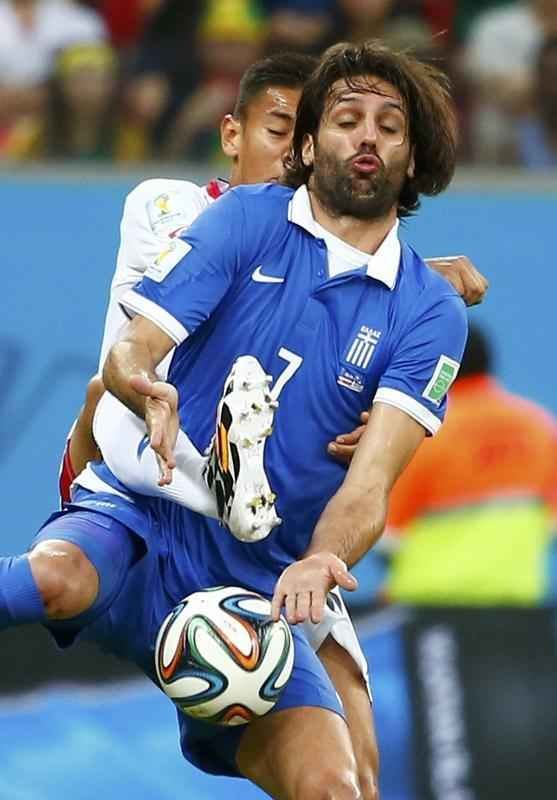 Selees se enfrentam na Arena Pernambuco por uma vaga nas quartas de final da Copa