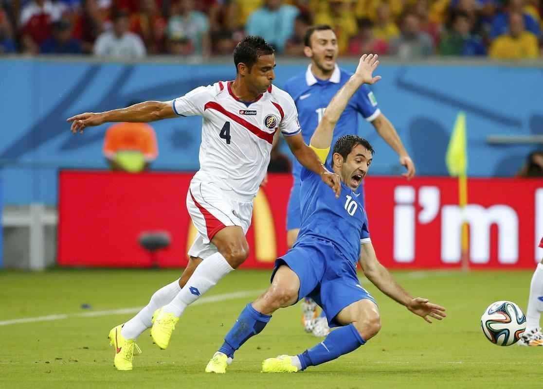 Selees se enfrentam na Arena Pernambuco por uma vaga nas quartas de final da Copa