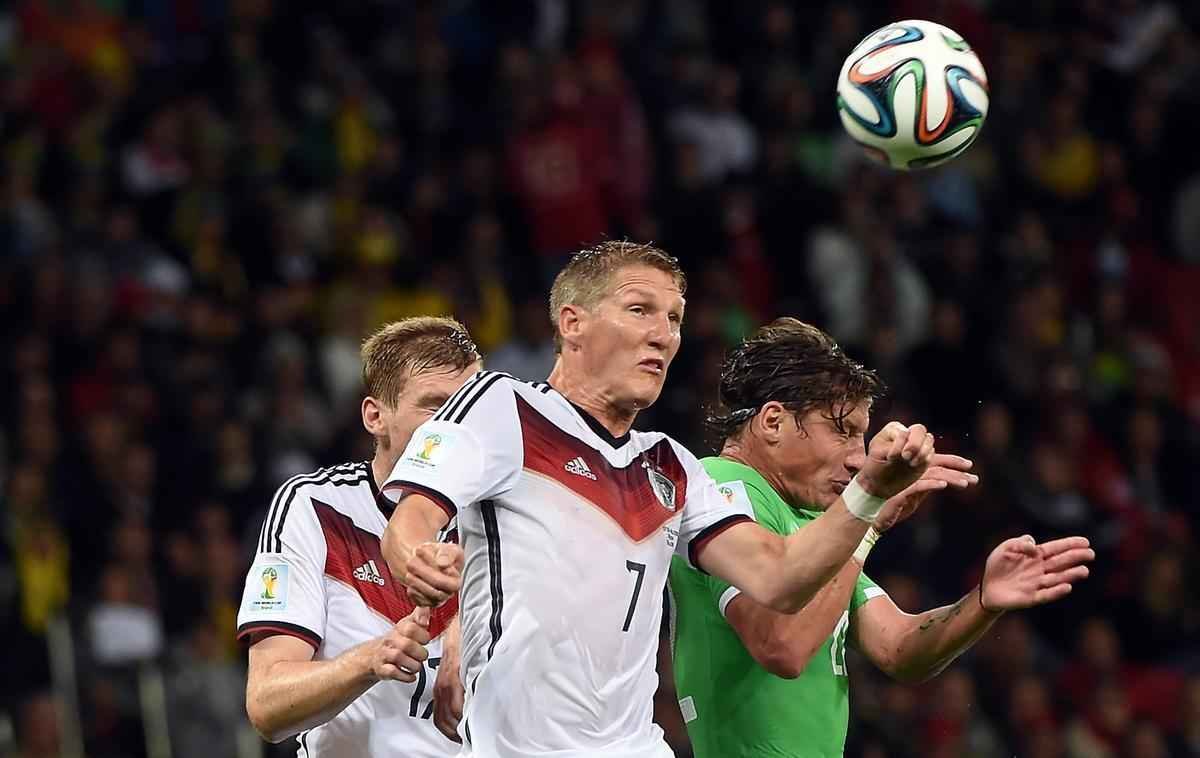 Imagens do confronto entre Alemanha e Arglia, em jogo vlido pelas oitavas de final da Copa do Mundo, no Beira Rio, no Rio Grande do Sul