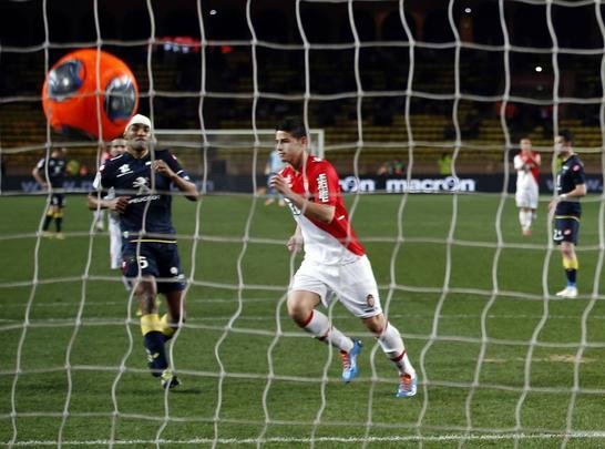 O Monaco contratou James por 45 milhes de euros. Na primeira temporada, o meia-atacante j somou 10 gols e 13 assistncias em 38 jogos