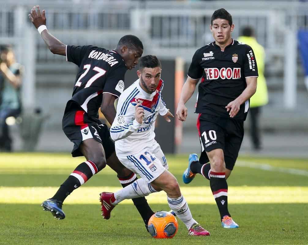 O Monaco contratou James por 45 milhes de euros. Na primeira temporada, o meia-atacante j somou 10 gols e 13 assistncias em 38 jogos