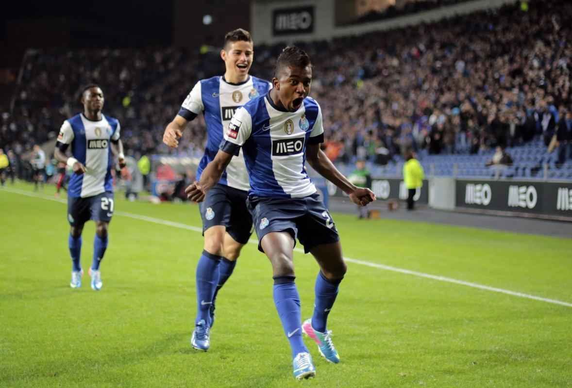 Adquirido pelo Porto por 5,1 milhes de euros, James marcou 32 gols em 108 partidas entre 2010 e 2013