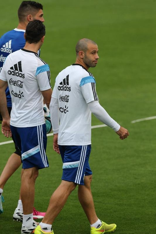 Comandados por Alejandro Sabella, os jogadores da Seleo Argentina voltaram aos treinos nesta quarta-feira, na Cidade do Galo, em Vespasiano