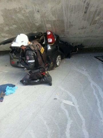 A Avenida Pedro I, onde desabou um viaduto na tarde desta quinta-feira, em Belo Horizonte,  uma via constantemente usada por selees nesta Copa do Mundo. Por ali j passaram algumas vezes, por exemplo, a Seleo Brasileira, antes e depois do confronto com o Chile pelas oitavas de final, e a Seleo Argentina, que est hospedada na Cidade do Galo, em Vespasiano. 