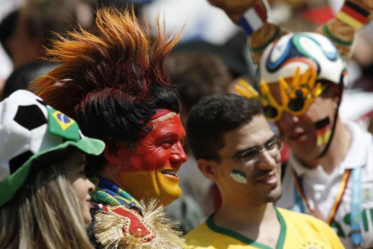 Torcedores de Frana e Alemanha acompanham quartas de final da Copa do Mundo, no Maracan