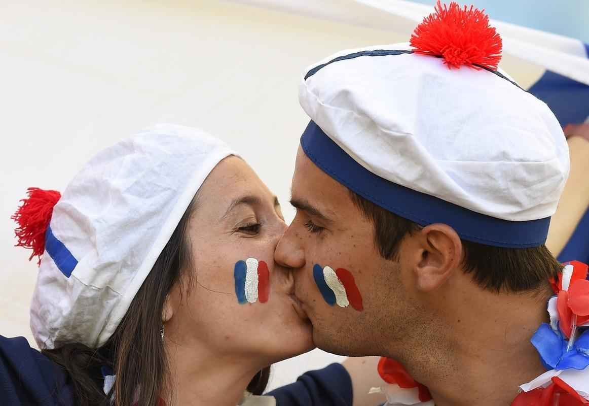 Torcedores de Frana e Alemanha acompanham quartas de final da Copa do Mundo, no Maracan