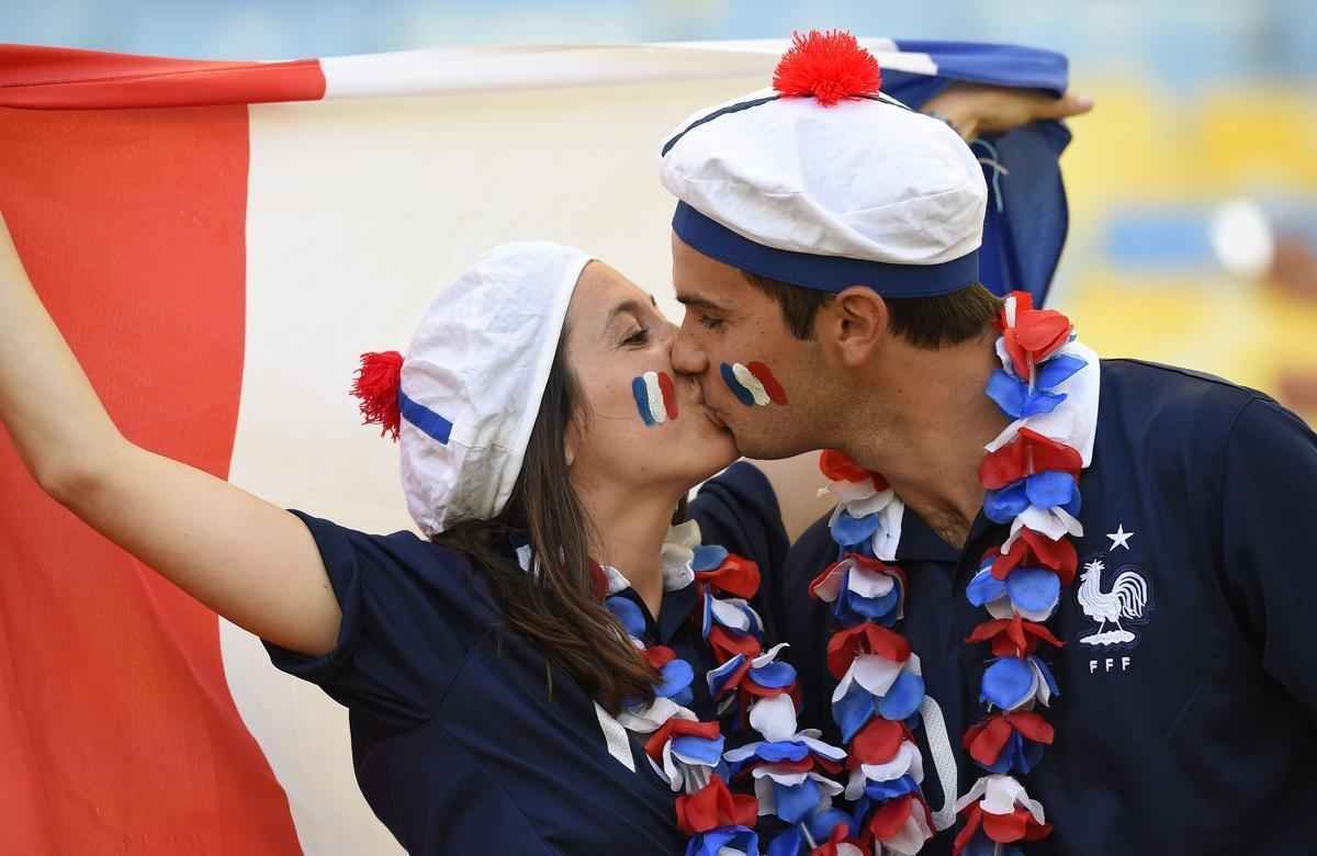 Torcedores de Frana e Alemanha acompanham quartas de final da Copa do Mundo, no Maracan