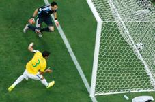 O gol de Thiago Silva por todos os ângulos