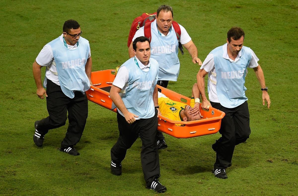 Lateral-direito colombiano acertou Neymar e colocou fim  Copa do Mundo para o brasileiro