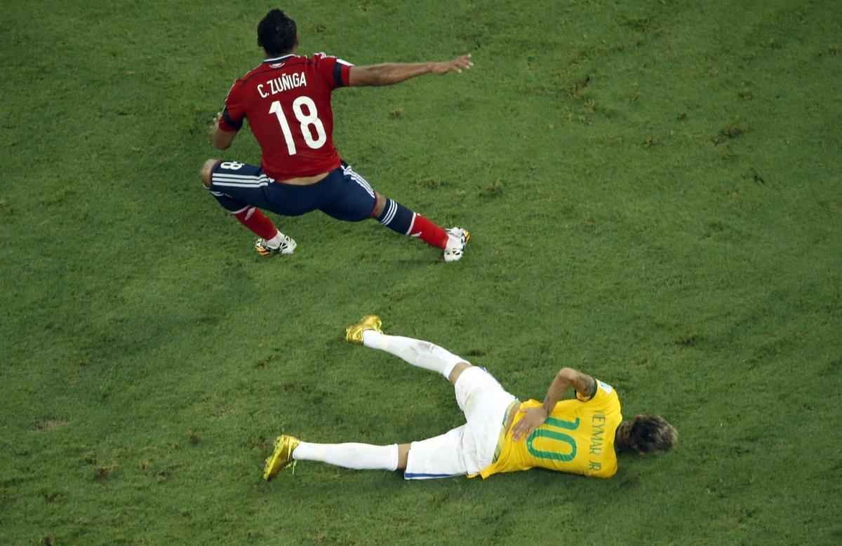 Lateral-direito colombiano acertou Neymar e colocou fim  Copa do Mundo para o brasileiro