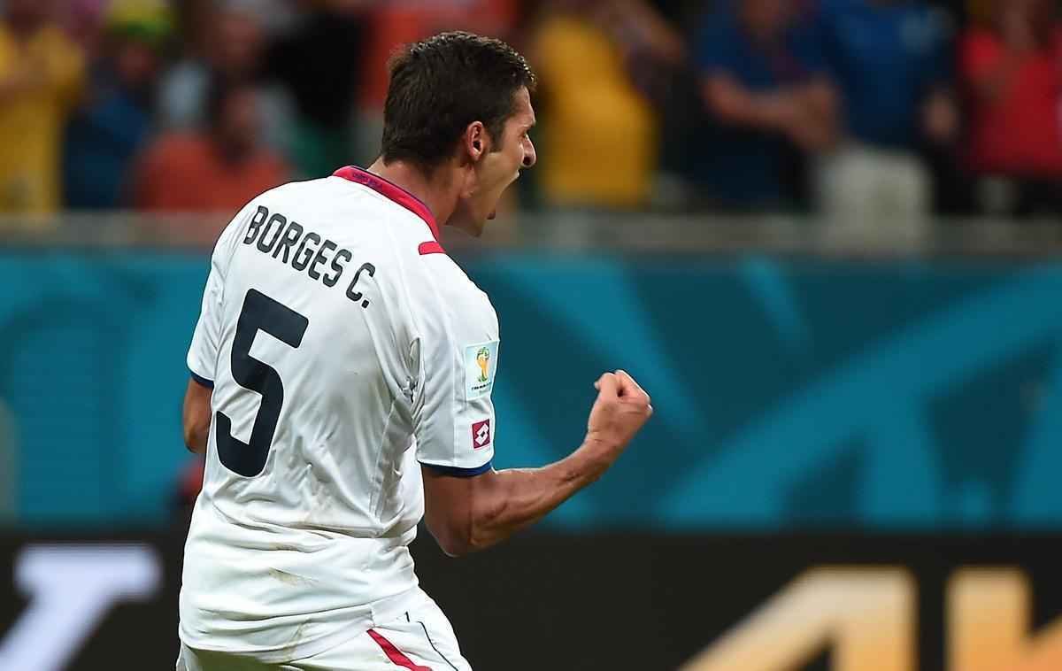 Depois de empate sem gols no tempo normal e na prorrogao, Holanda venceu por 4 a 3 nos pnaltis