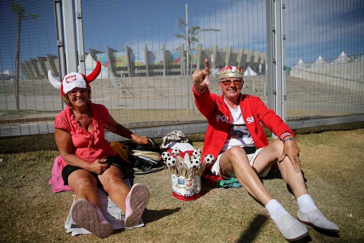 Torcedores se renem em torno do Mineiro horas antes do duelo entre Brasil e Alemanha