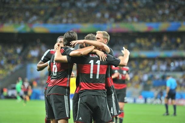 Fotos da partida entre Brasil e Alemanha no Mineiro