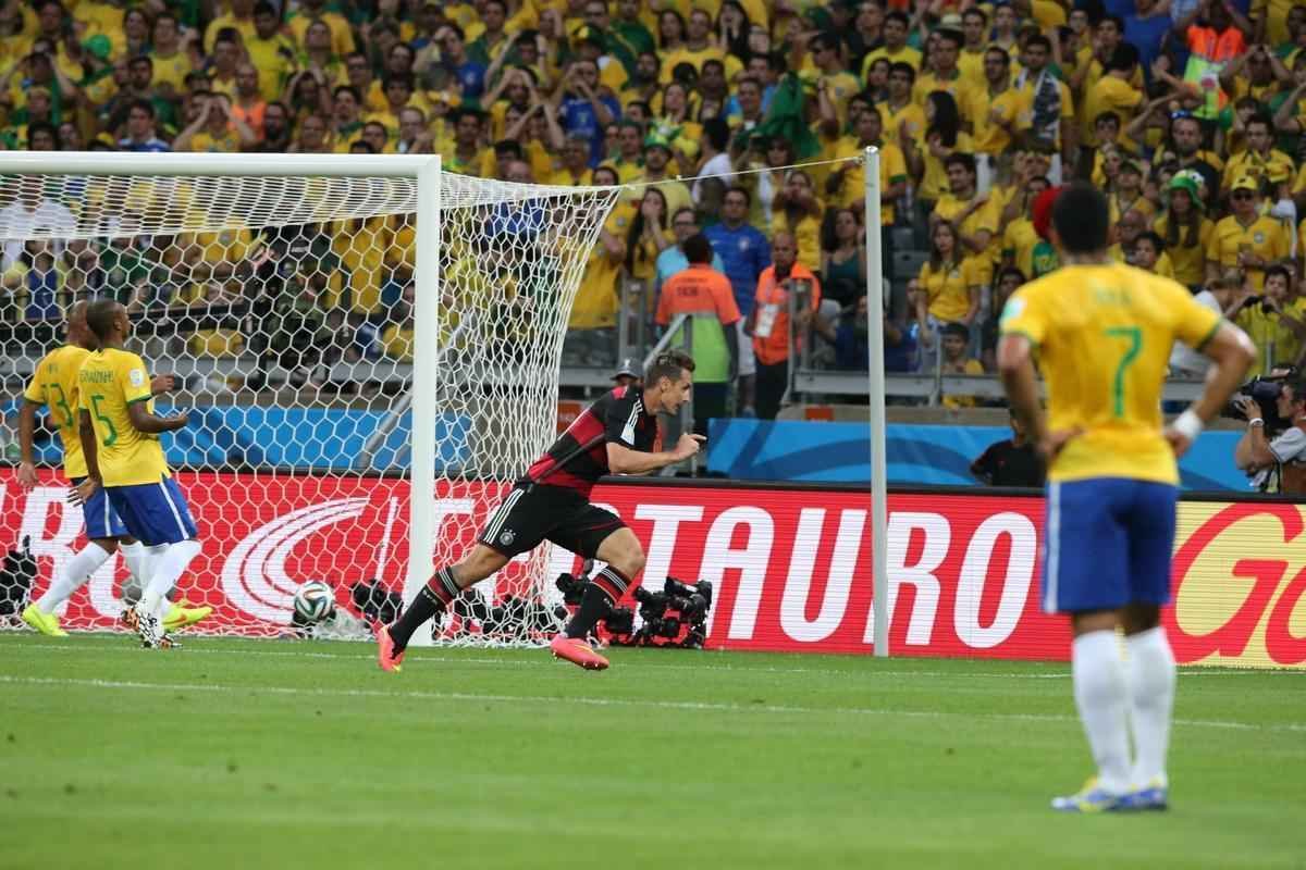 Fotos da partida entre Brasil e Alemanha no Mineiro