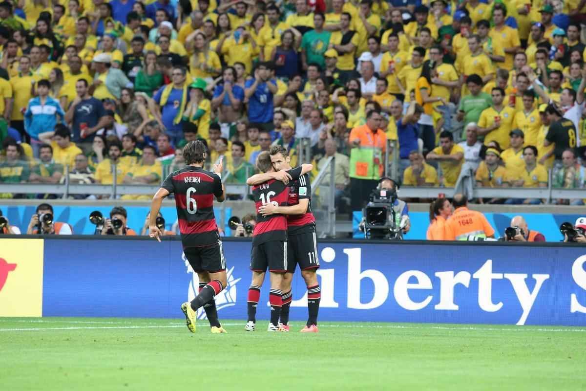 Fotos da partida entre Brasil e Alemanha no Mineiro