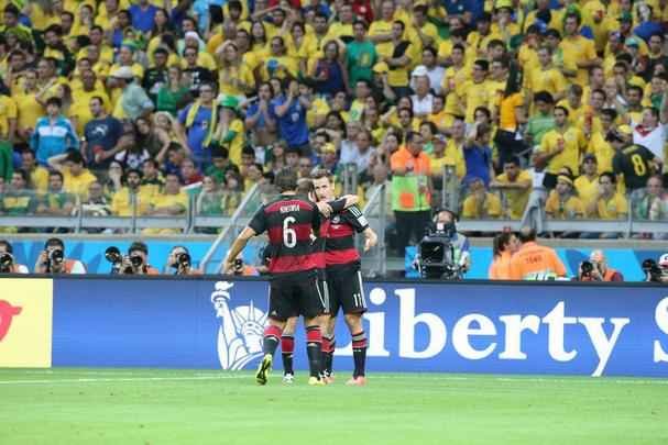 Fotos da partida entre Brasil e Alemanha no Mineiro