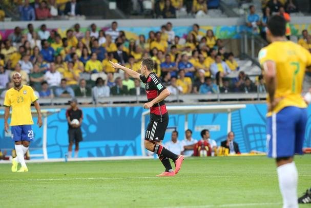 Fotos da partida entre Brasil e Alemanha no Mineiro