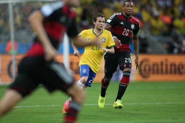 Fotos da partida entre Brasil e Alemanha no Mineiro