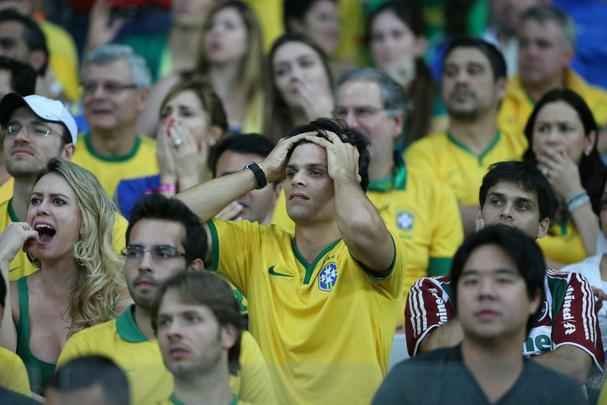 Goleada alem sobre o Brasil, por 7 a 1, deixa torcedores desolados no Mineiro