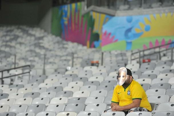 Goleada alem sobre o Brasil, por 7 a 1, deixa brasileiros desolados no Mineiro