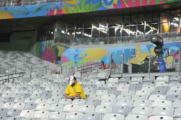 Goleada alem sobre o Brasil, por 7 a 1, deixa brasileiros desolados no Mineiro