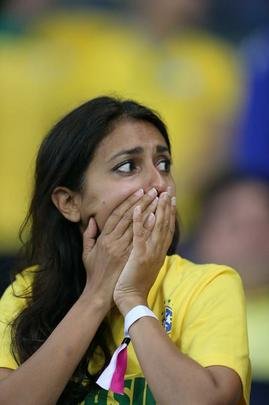 Goleada alem sobre o Brasil, por 7 a 1, deixa brasileiros desolados no Mineiro