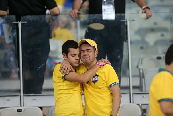 Goleada alem sobre o Brasil, por 7 a 1, deixa brasileiros desolados no Mineiro