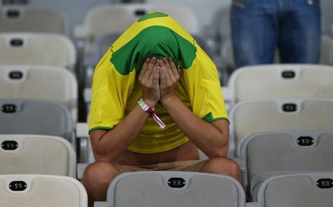 Goleada alem sobre o Brasil, por 7 a 1, deixa brasileiros desolados no Mineiro