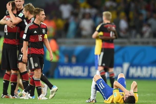 Jogadores brasileiros entram para a histria com goleada indita de 7 a 1 aplicada pela Alemanha no Mineiro; golpe duro de ser assimilado
