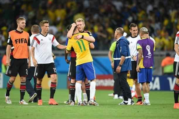 Jogadores brasileiros entram para a histria com goleada indita de 7 a 1 aplicada pela Alemanha no Mineiro; golpe duro de ser assimilado