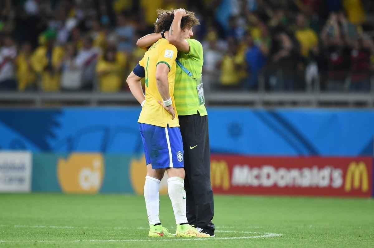 Jogadores brasileiros entram para a histria com goleada indita de 7 a 1 aplicada pela Alemanha no Mineiro; golpe duro de ser assimilado