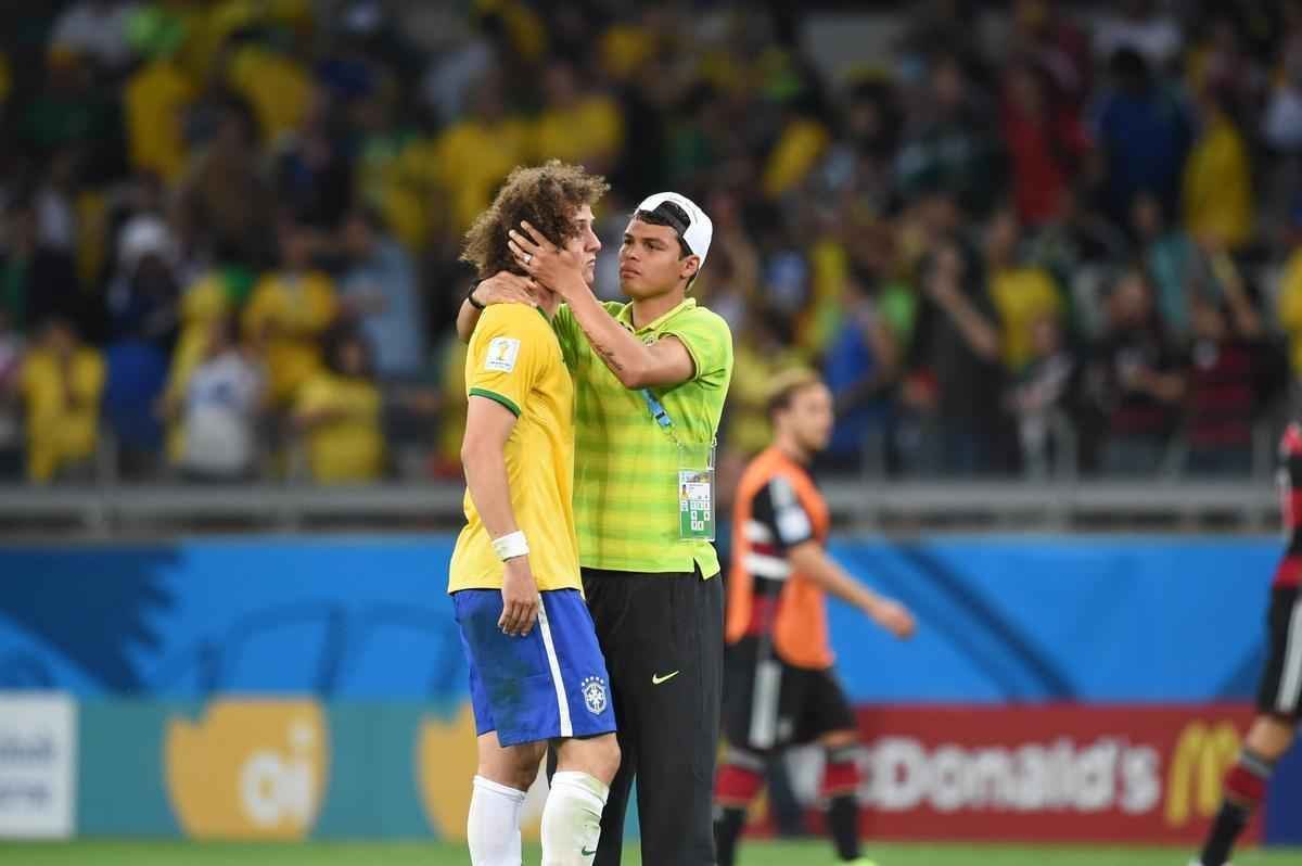 Jogadores brasileiros entram para a histria com goleada indita de 7 a 1 aplicada pela Alemanha no Mineiro; golpe duro de ser assimilado