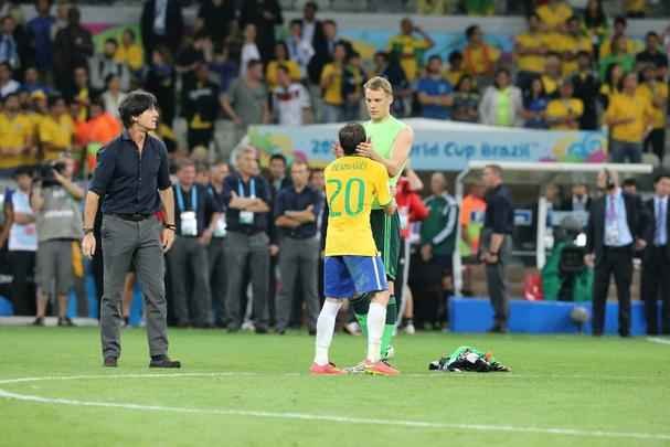 Jogadores brasileiros entram para a histria com goleada indita de 7 a 1 aplicada pela Alemanha no Mineiro; golpe duro de ser assimilado